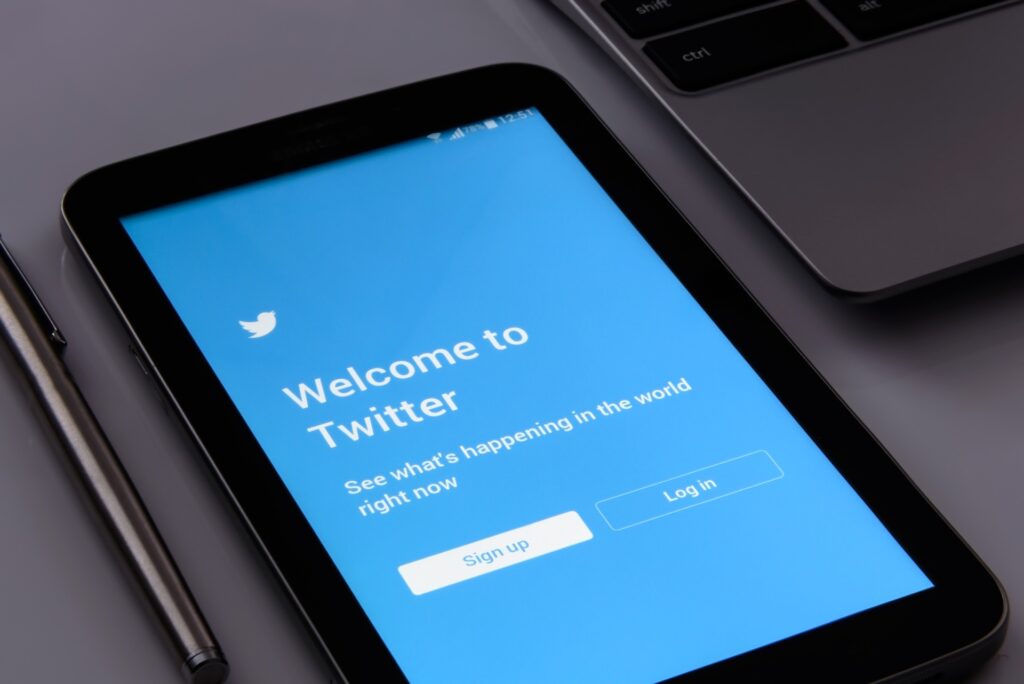 How to Schedule Tweets on Twitter from Your Mobile